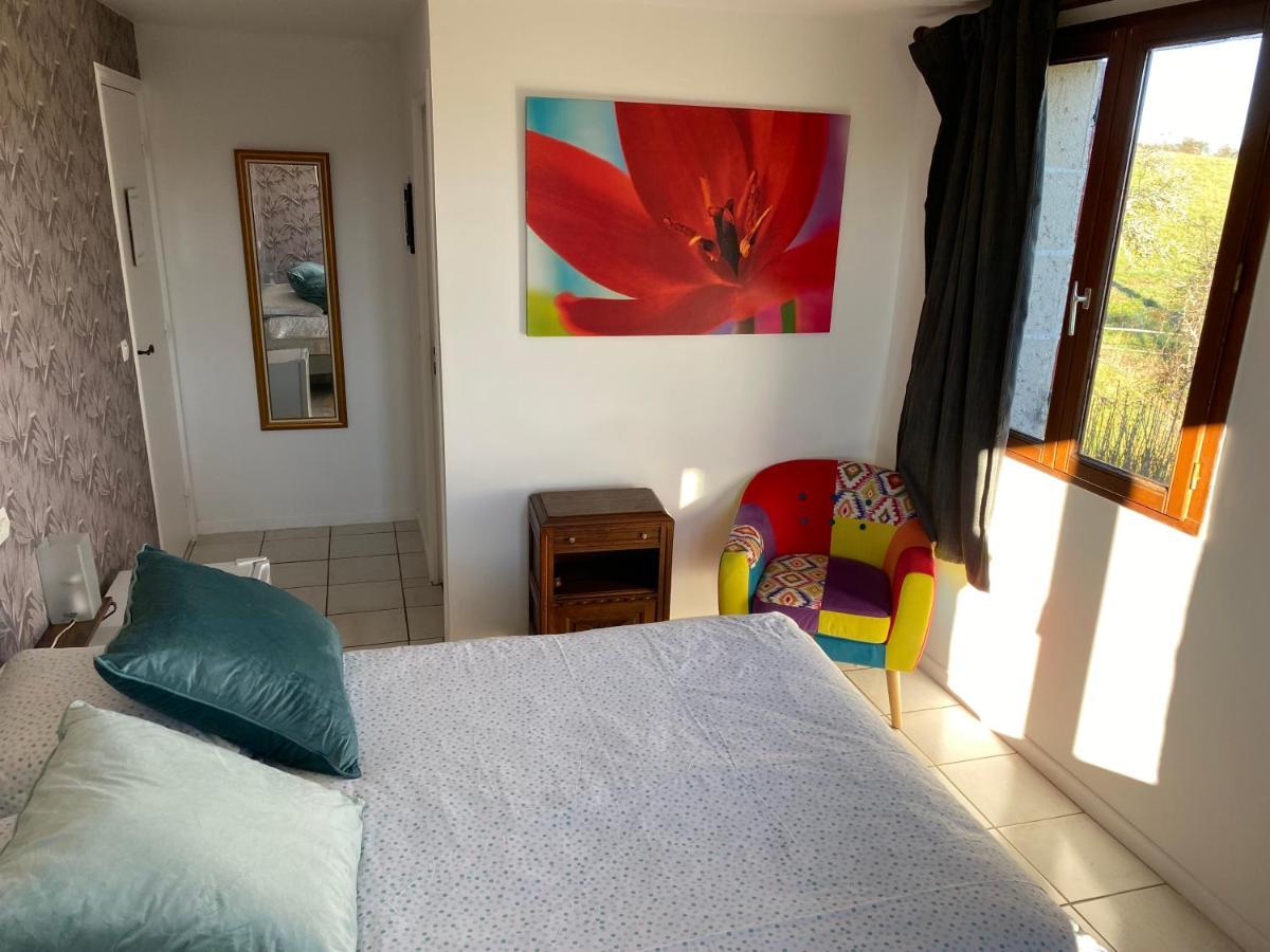 Le Domaine Du Gravier Bed & Breakfast Gramat Exterior photo