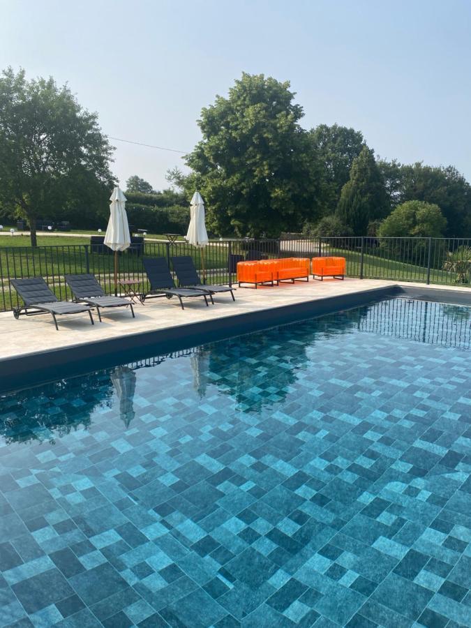 Le Domaine Du Gravier Bed & Breakfast Gramat Exterior photo